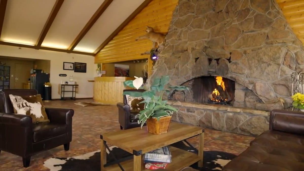 The lodge lobby at Bryce Canyon Resort